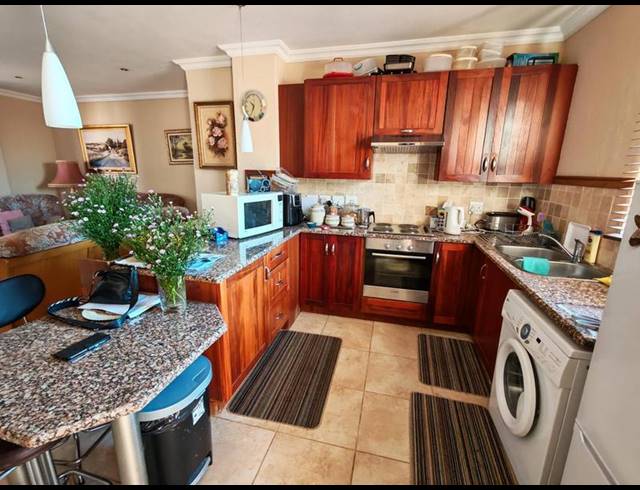 1 BEDROOM APARTMENT FOR SALE IN NEWLANDS